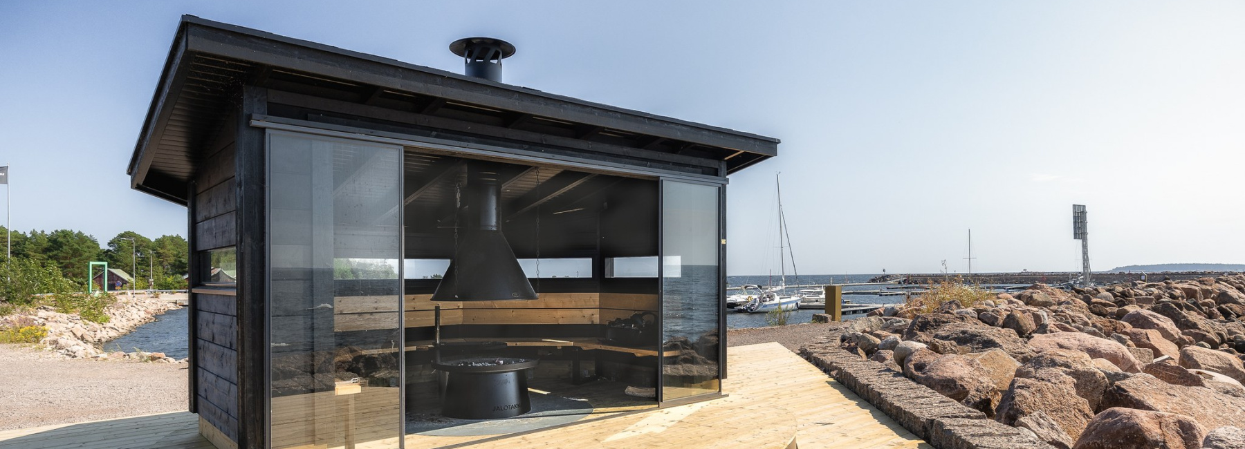 Kaunissaaren pyörivä laavu. Pyhtään kunta / Carl Svanfält