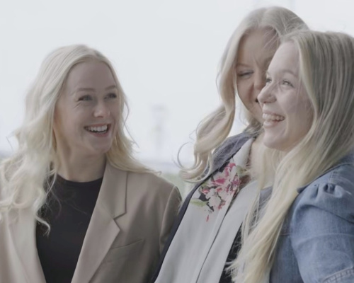 Kampanjaa varten tehdyillä videoilla Minni Peltomäki,Tia Räihä ja Viola Tyynilä kertovat omista kokemuksistaan yrittäjyydessä ja työelämässä. 