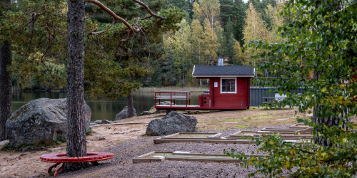Huutjärven rannan sauna.